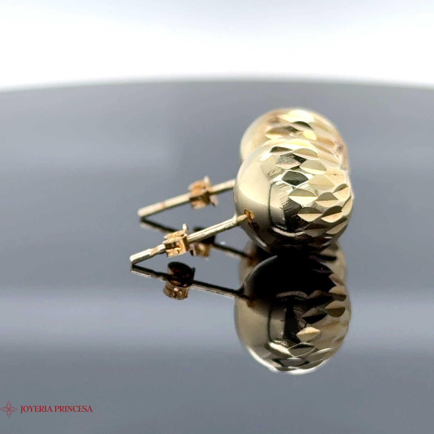 Aretes de oro de 14 quilates Corte-diamante