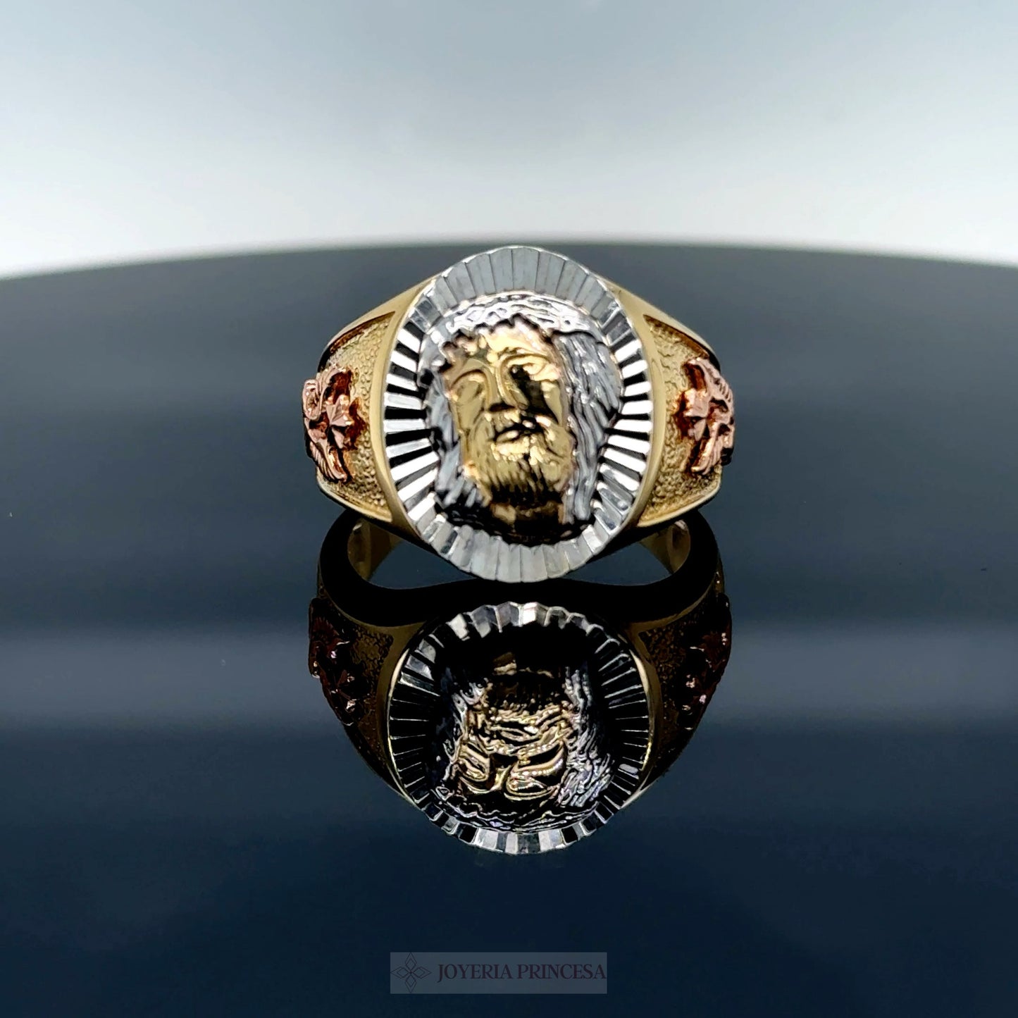 Anillo Jesús 14K talla diamante