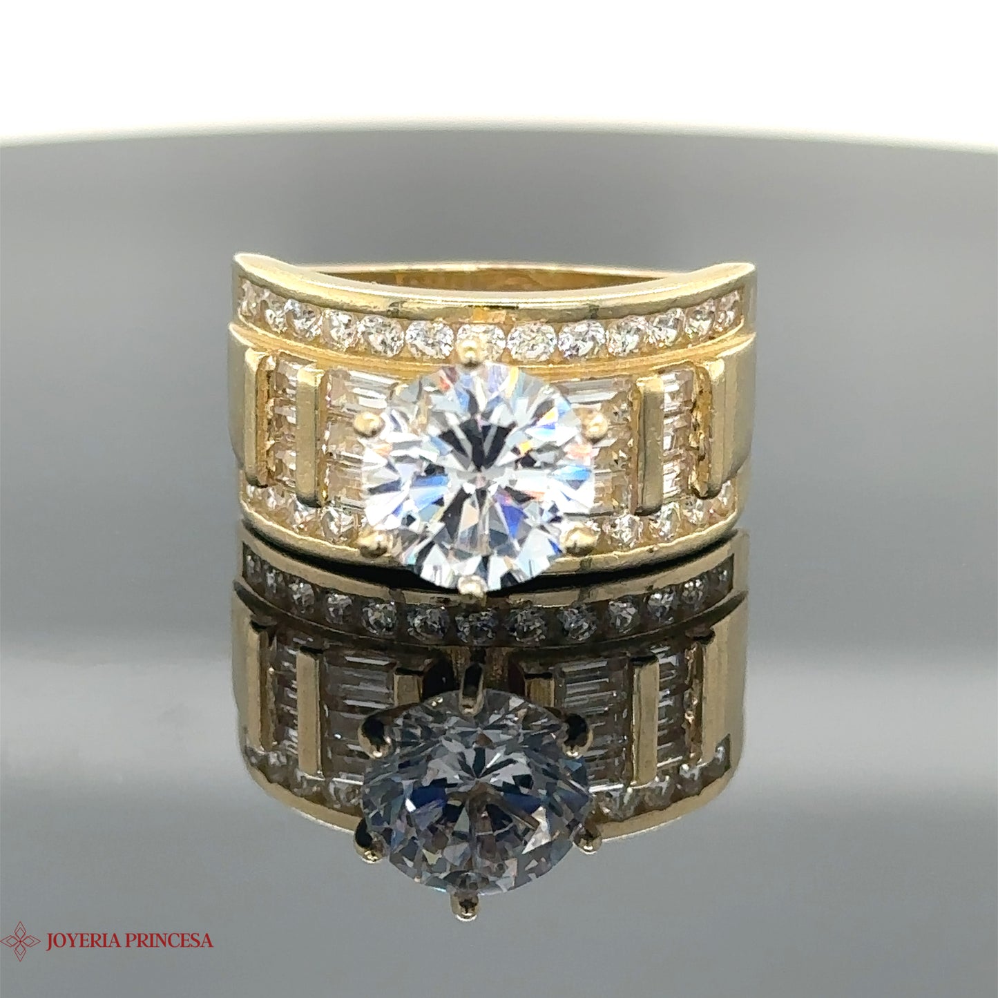 Anillo de compromiso con circonita de 14 quilates