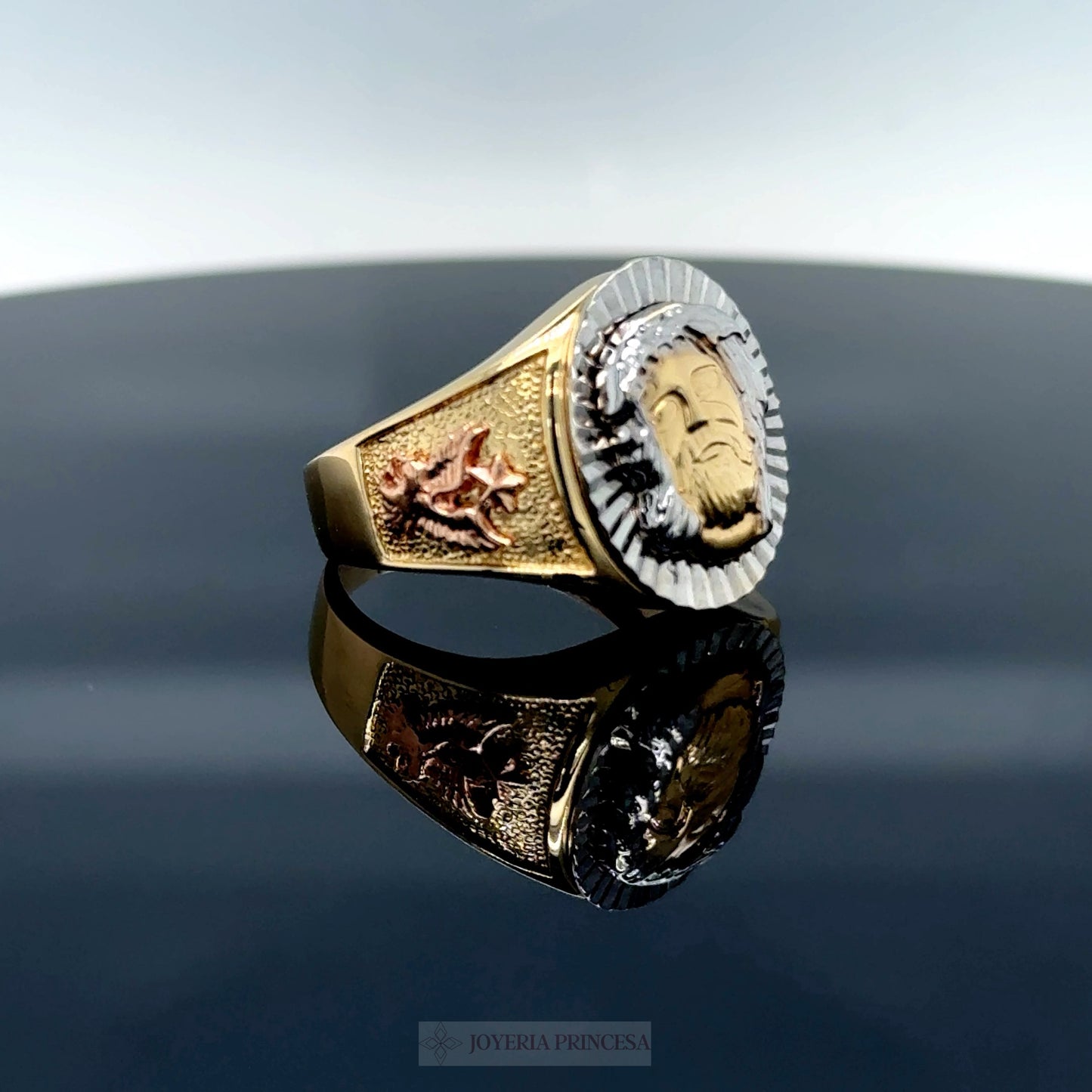 Anillo Jesús 14K talla diamante