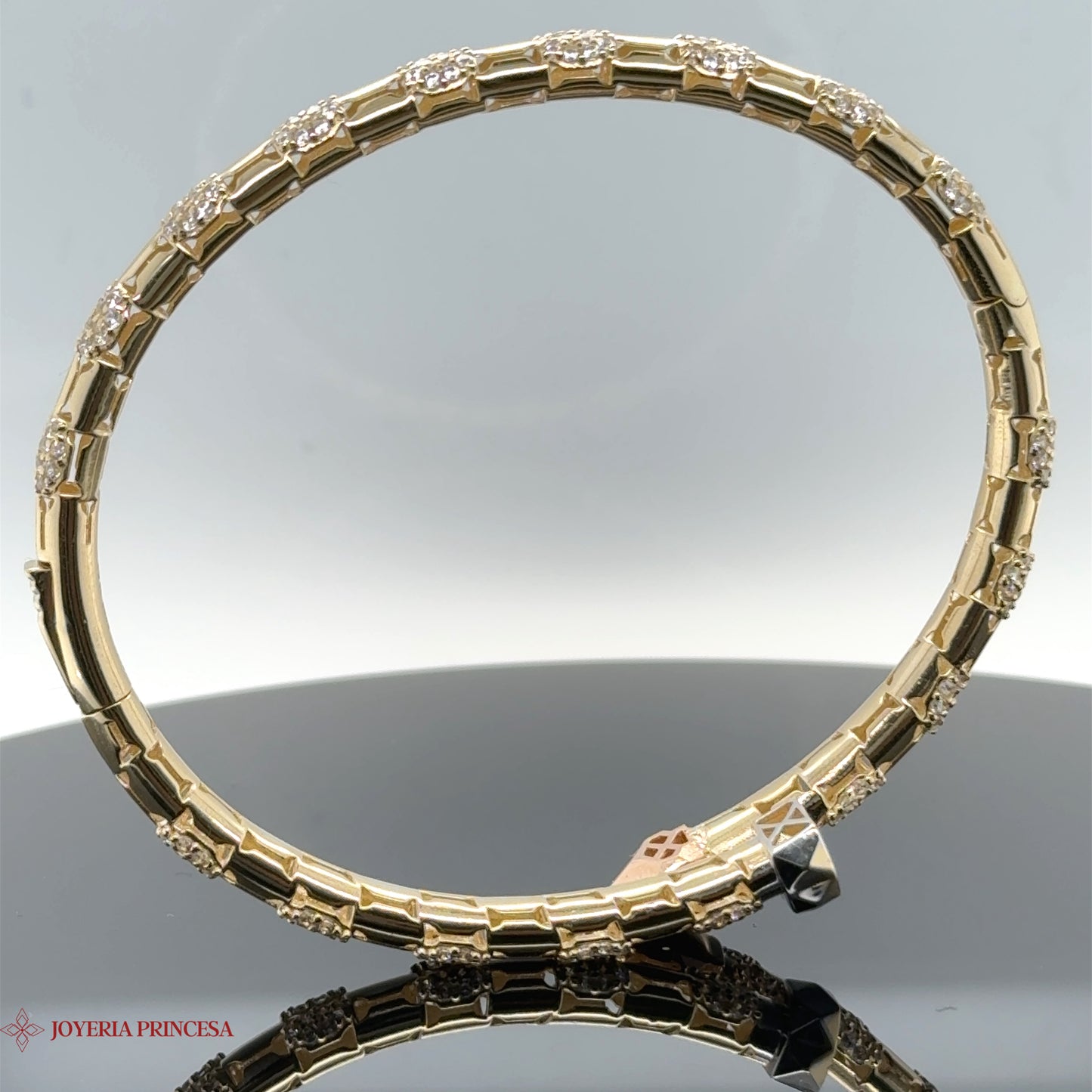 Pulsera de oro de 14 quilates Pave Nail