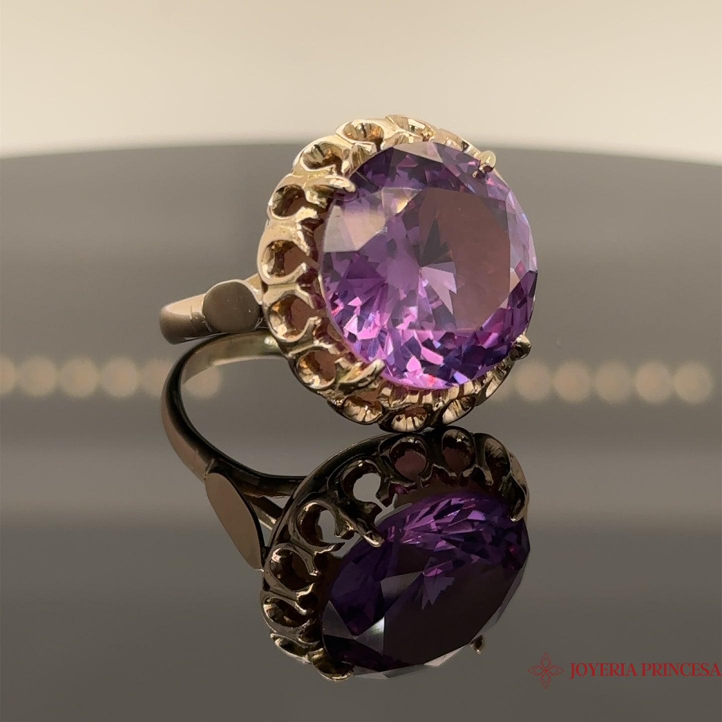 Anillo Alejandrita Púrpura 14K