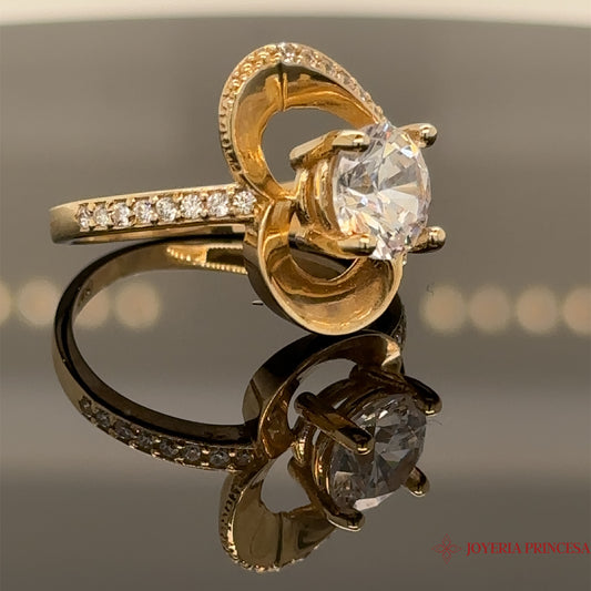 Anillo Corazón Remolino 10K con Circonita