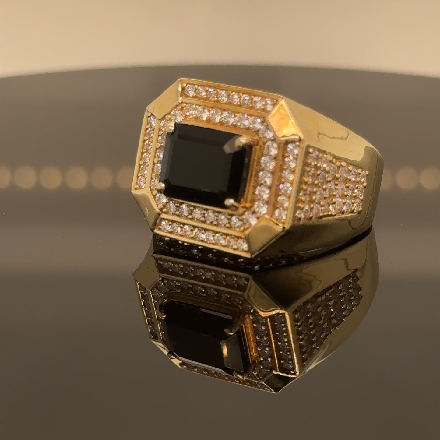 Anillo de oro de 14 quilates para hombre con ónix rectangular y octágono de circonitas