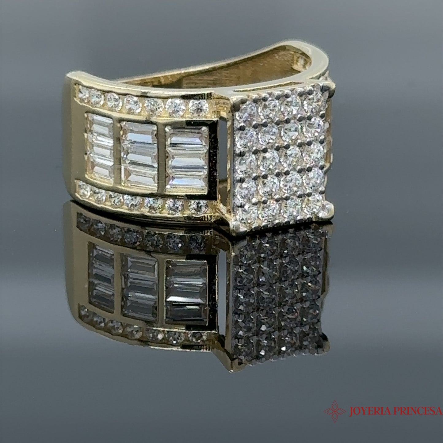 Anillo de hombre con circonita cúbica cuadrada de 14 quilates