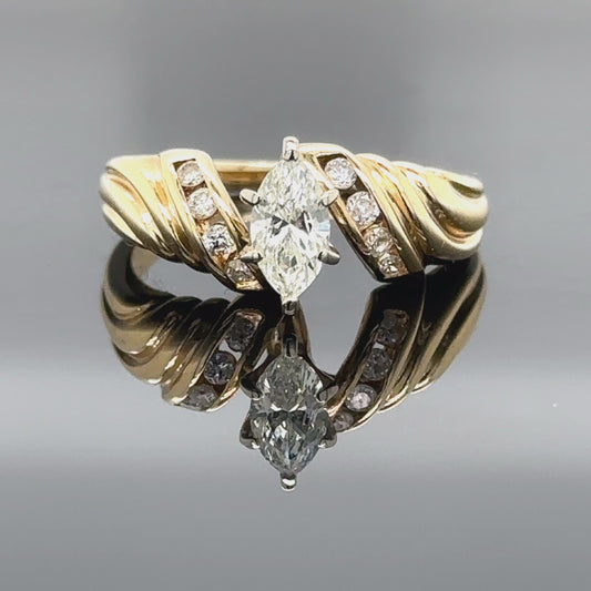 Anillo de compromiso de diamantes 14K