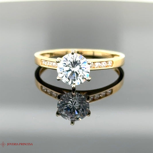 Anillo de compromiso con circonita de 14 quilates