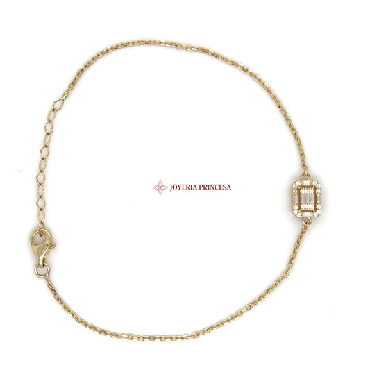 14K Gold Baguette Diamond Center Bracelet