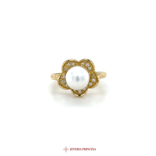 14K Gold Pearl Floral Motif Ring