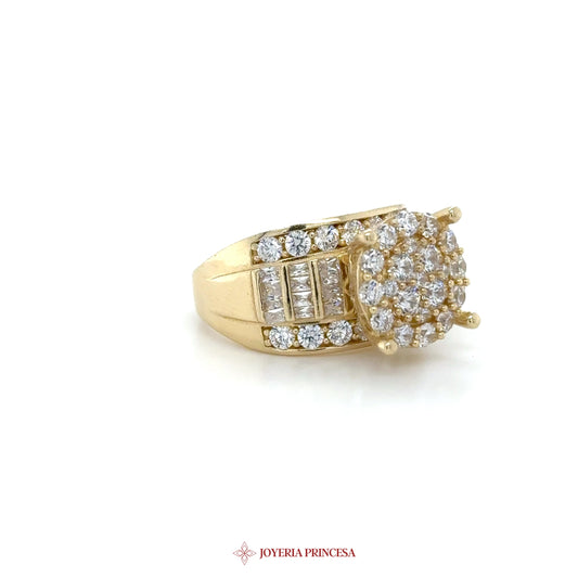 14K Gold Floral Motif Ring with Simulated Diamonds (UN-1183)