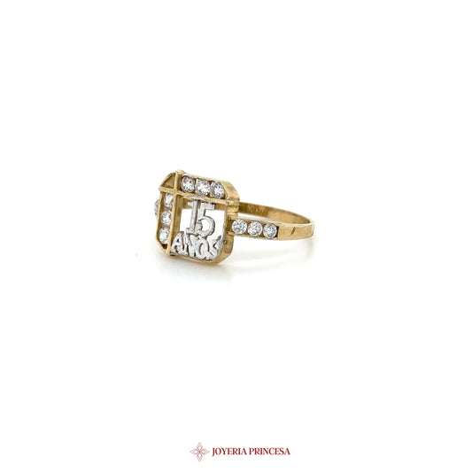 15 Años Ring with CZ Stones in 10K Gold