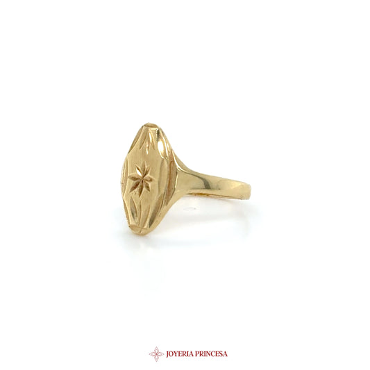 14K Gold Star Motif Ring with Faceted Stone