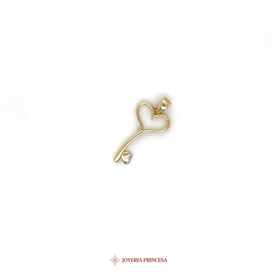 10K Heart Key Pendant in Yellow Gold