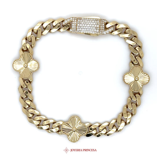 14K Gold Bracelet with Floral Motif and Sparkling Center