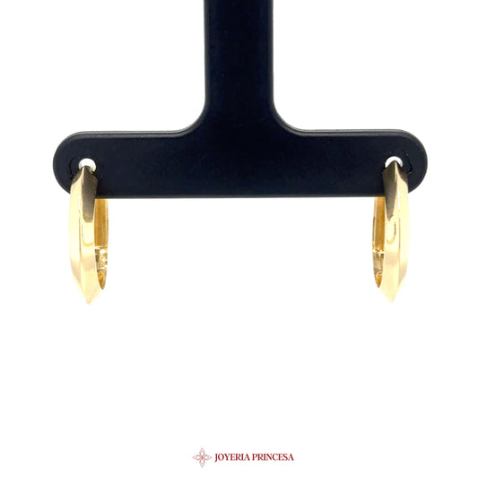 14K Gold Huggie Earrings with Sleek Design [UN-2629]